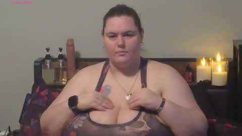 Snapshot of mzjuicybootay2169 chatting on 12/02/25, 11:48 Mzjuicybootay online show from 12/02/25, 11:48