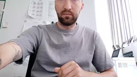 Snapshot of n22day22 chatting on 09/09/25, 08:14 Mr Bigmagnum online show from 09/09/25, 08:14