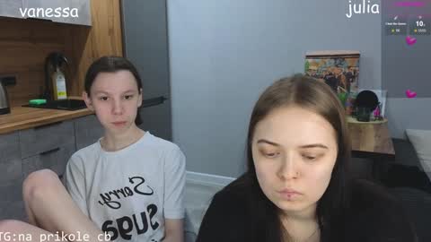 Vanessa and Julia  online show from 12/22/24, 08:14