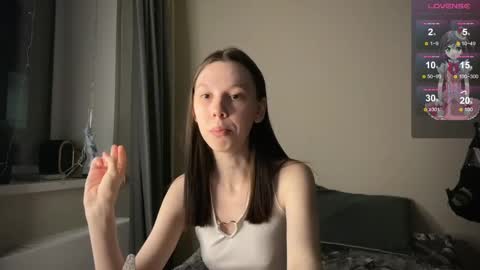 Vanessa and Julia  online show from 03/04/25, 08:05