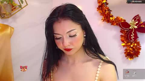 naamah_b online show from 12/20/24, 02:27