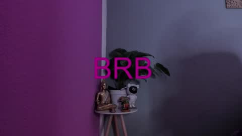 Snapshot of naath_ chatting on 11/10/25, 10:53 anny online show from 11/10/25, 10:53