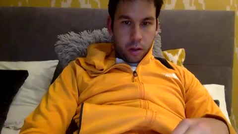 Snapshot of nachosev chatting on 12/19/24, 05:18 jesussevilla online show from 12/19/24, 05:18