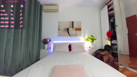 Nadia online show from 02/15/25, 06:44