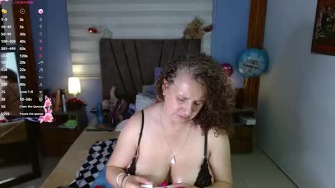 nadia_84 online show from 02/19/26, 07:21