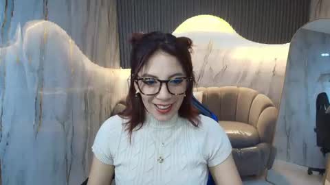 Nadia  online show from 06/19/26, 07:39