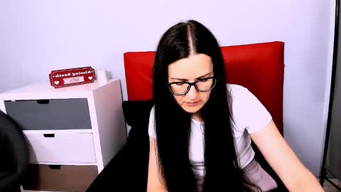 nadiatrue online show from 06/07/26, 02:32