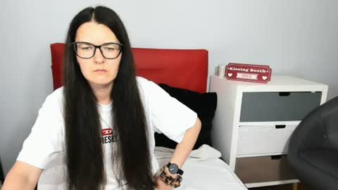 nadiatrue online show from 06/19/26, 06:23