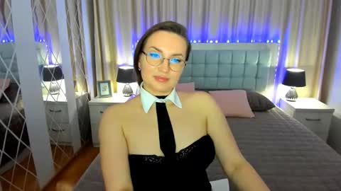 NadinGracefull online show from 05/25/26, 10:05