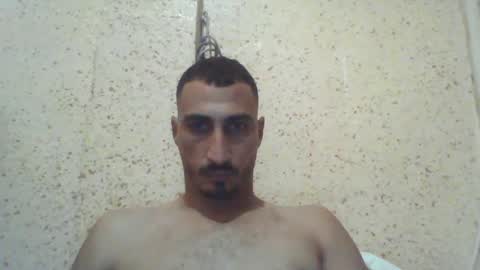 Snapshot of nadirff16 chatting on 09/22/25, 02:30 V online show from 09/22/25, 02:30