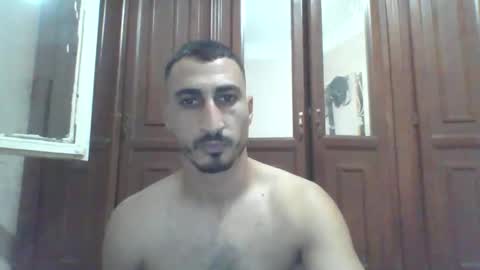 Snapshot of nadirff16 chatting on 10/01/25, 03:51 V online show from 10/01/25, 03:51