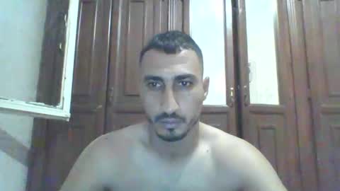 Snapshot of nadirff16 chatting on 10/08/25, 04:15 V online show from 10/08/25, 04:15