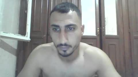 Snapshot of nadirff16 chatting on 10/12/25, 04:17 V online show from 10/12/25, 04:17