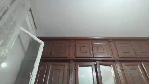 Snapshot of nadirff16 chatting on 10/14/25, 05:03 V online show from 10/14/25, 05:03