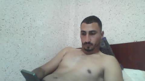 Snapshot of nadirff16 chatting on 10/17/25, 02:52 V online show from 10/17/25, 02:52