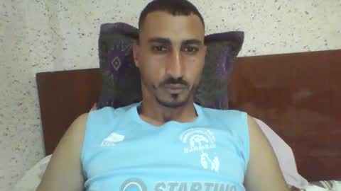 Snapshot of nadirff16 chatting on 10/20/25, 04:18 V online show from 10/20/25, 04:18