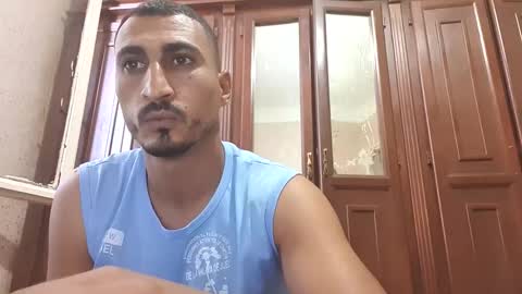 Snapshot of nadirff16 chatting on 10/28/25, 01:14 V online show from 10/28/25, 01:14