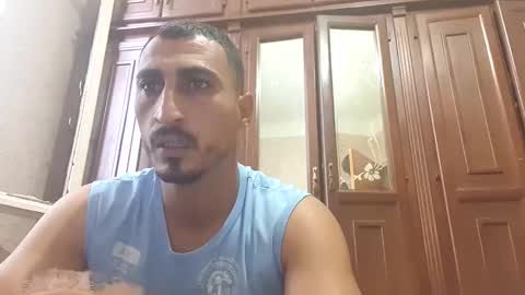 Snapshot of nadirff16 chatting on 10/30/25, 01:23 V online show from 10/30/25, 01:23