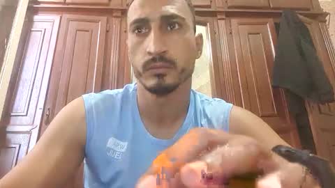 Snapshot of nadirff16 chatting on 11/01/25, 12:18 V online show from 11/01/25, 12:18