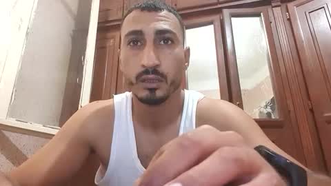 Snapshot of nadirff16 chatting on 11/08/25, 10:48 V online show from 11/08/25, 10:48