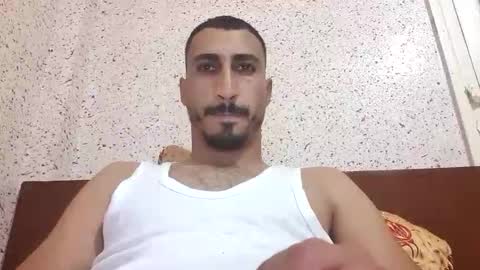 Snapshot of nadirff16 chatting on 11/10/25, 04:17 V online show from 11/10/25, 04:17