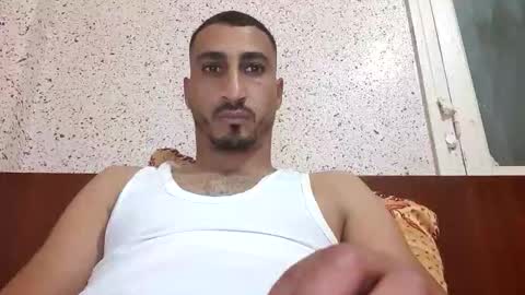 Snapshot of nadirff16 chatting on 11/14/25, 05:11 V online show from 11/14/25, 05:11