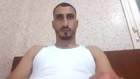 Snapshot of nadirff16 chatting on 11/16/25, 04:45 V online show from 11/16/25, 04:45