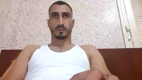 Snapshot of nadirff16 chatting on 11/18/25, 12:20 V online show from 11/18/25, 12:20