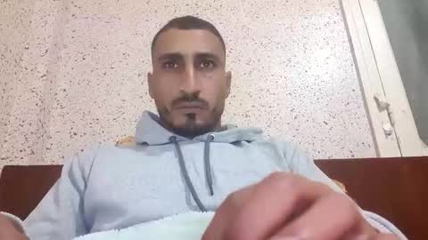 Snapshot of nadirff16 chatting on 11/27/25, 12:07 V online show from 11/27/25, 12:07