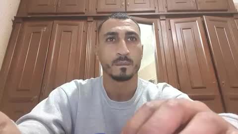 Snapshot of nadirff16 chatting on 12/02/25, 02:45 V online show from 12/02/25, 02:45