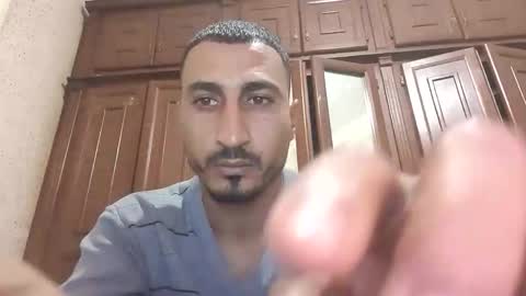 Snapshot of nadirff16 chatting on 12/04/25, 12:14 V online show from 12/04/25, 12:14