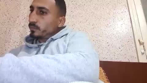 Snapshot of nadirff16 chatting on 12/05/25, 01:20 V online show from 12/05/25, 01:20