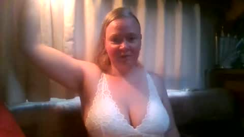Snapshot of nadurtha chatting on 06/08/26, 08:42 nadurtha online show from 06/08/26, 08:42
