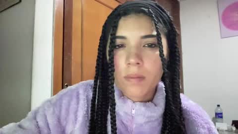 naduu__xx online show from 01/02/25, 11:49