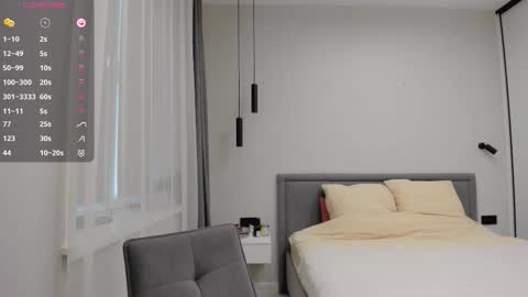 Snapshot of nadyayax chatting on 09/19/25, 12:17 Nadya online show from 09/19/25, 12:17