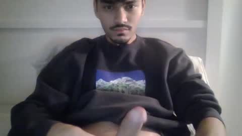 Snapshot of nah1511 chatting on 12/04/25, 05:50 Himmm online show from 12/04/25, 05:50
