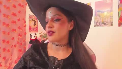 Snapshot of naharasoler chatting on 10/28/25, 11:07 Nahara Soler online show from 10/28/25, 11:07