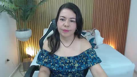 N A H I A online show from 01/10/25, 11:54