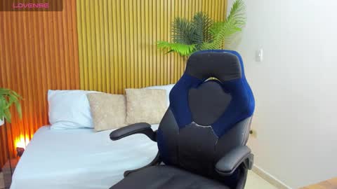 N A H I A online show from 10/10/25, 12:26