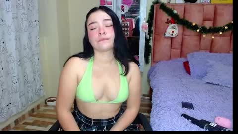 nahia cute     only   online show from 12/18/24, 03:55