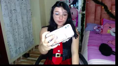 nahia cute     only   online show from 12/24/24, 07:33