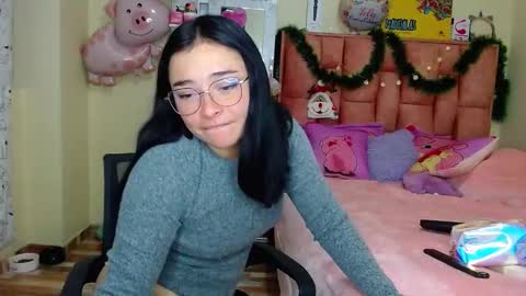 nahia cute     only   online show from 12/27/24, 06:42