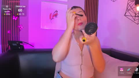 Nahia online show from 12/15/25, 01:48