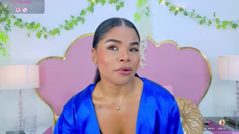 NahiaraReina  online show from 10/28/25, 01:25