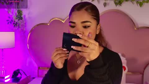 NahiaraReina  online show from 07/11/26, 01:14