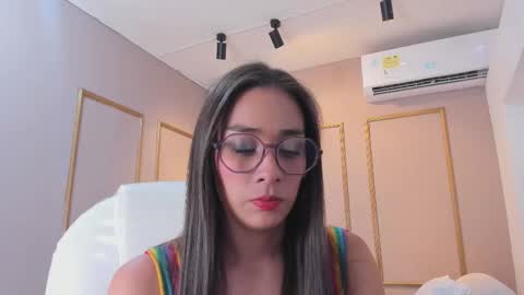 Nahimi online show from 02/05/26, 07:51