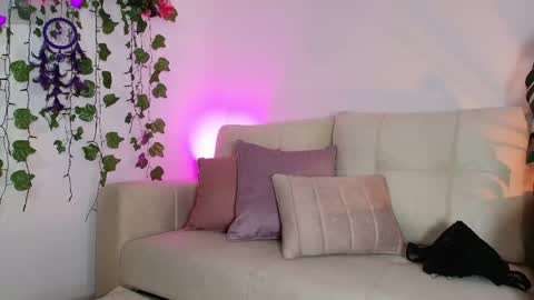 Naho  Sigueme en mis Redes Sociales Follow me on my social networks online show from 05/18/26, 04:07