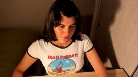 independent model online show from 06/09/26, 12:55