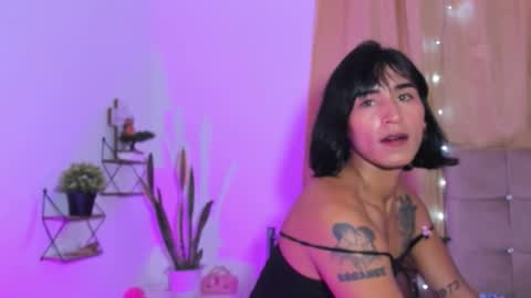 Snapshot of nahomi28 chatting on 11/10/25, 06:18 Naomi online show from 11/10/25, 06:18