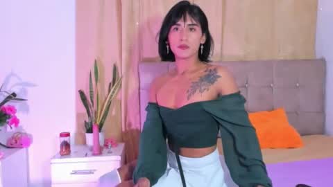 Snapshot of nahomi28 chatting on 11/13/25, 08:52 Naomi online show from 11/13/25, 08:52